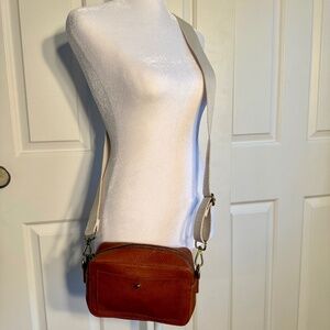 Madewell The Transport Camera Bag - Tan - New with Tag